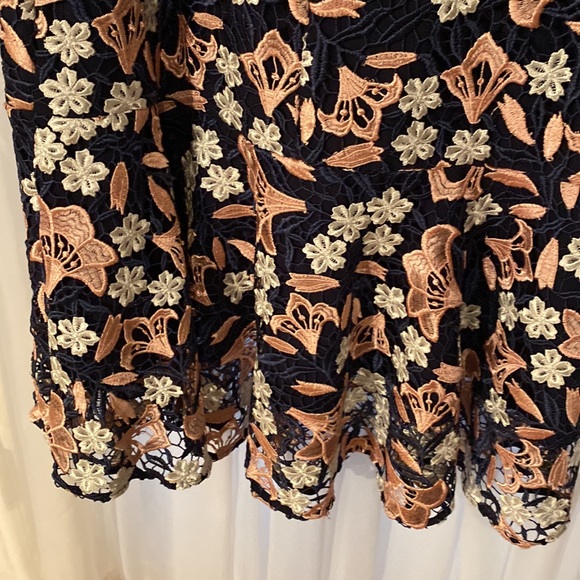 Shoshanna Embroidered Dress from Neiman Marcus Size 4 - Picture 3 of 5